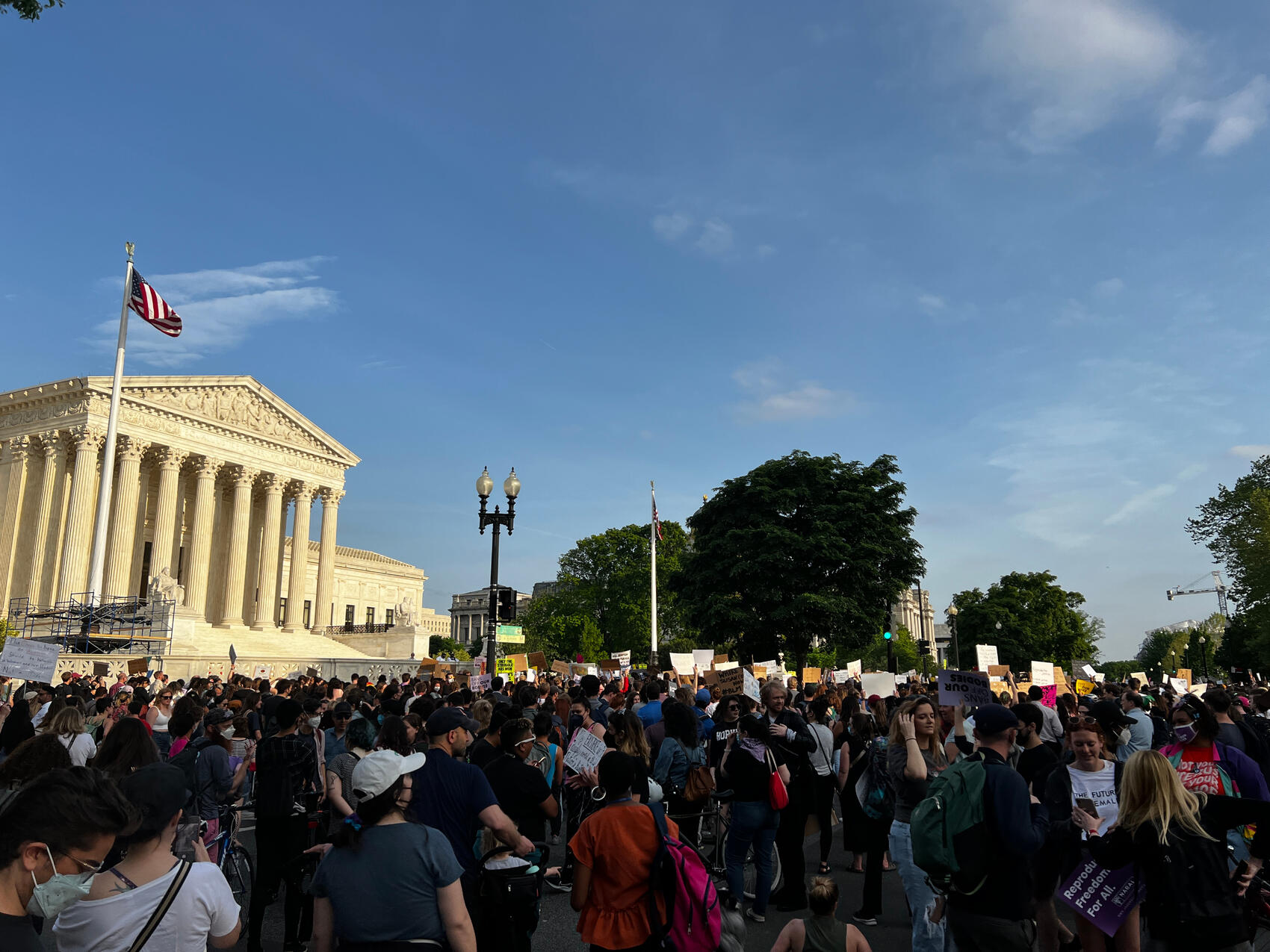 Crowds outside SCOTUS 4/3/22