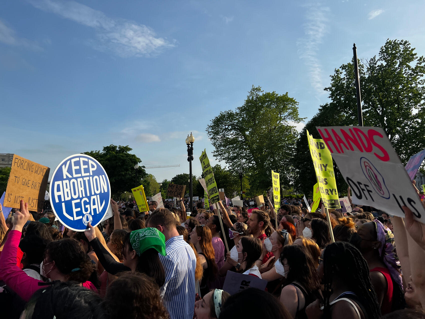 Crowds outside SCOTUS 4/3/22